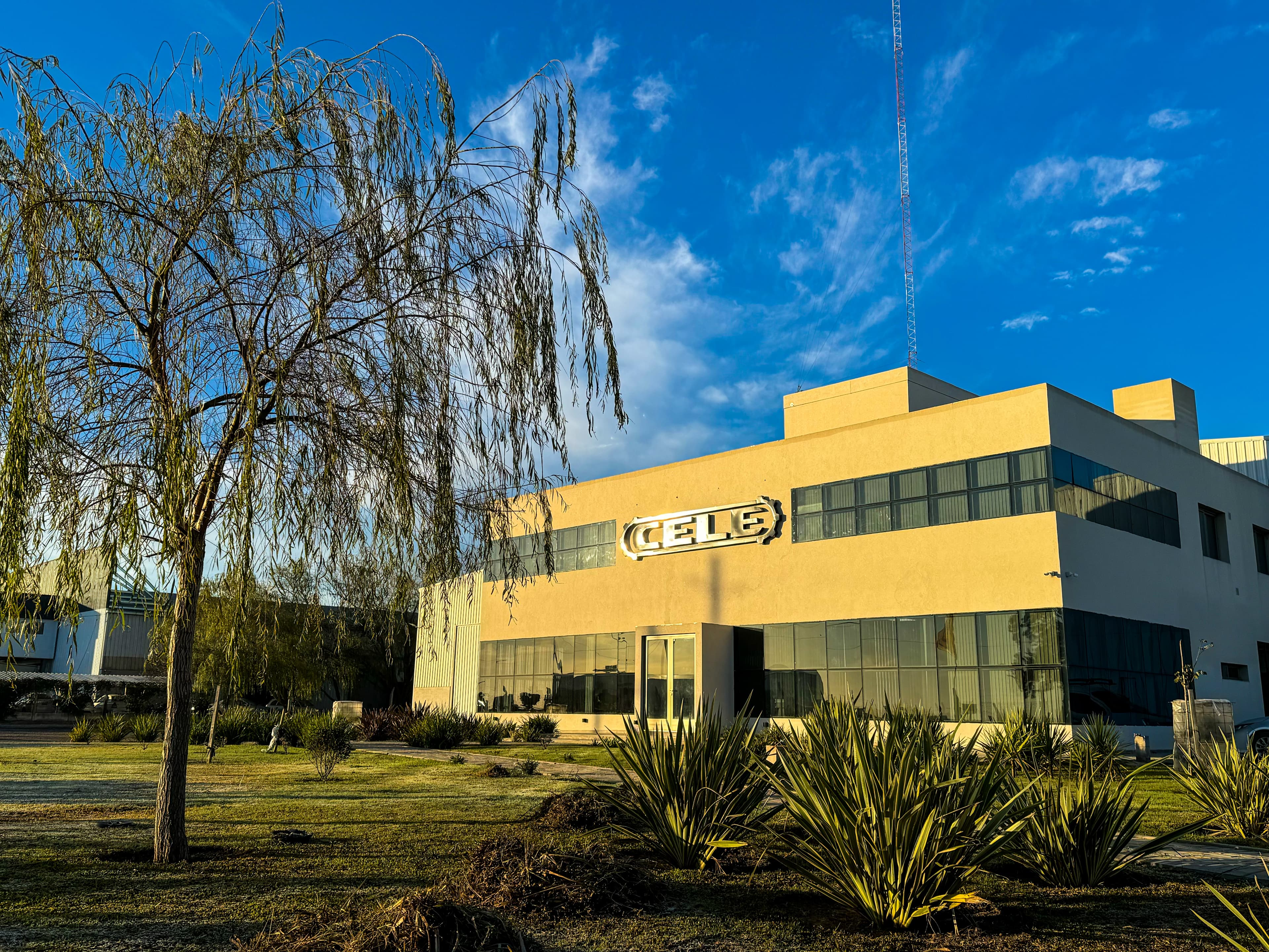 Producción y armado en la planta de Armstrong